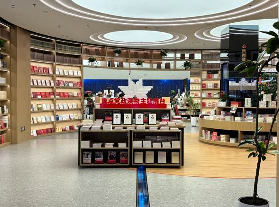 说明: 桌子上有许多商店中度可信度描述已自动生成